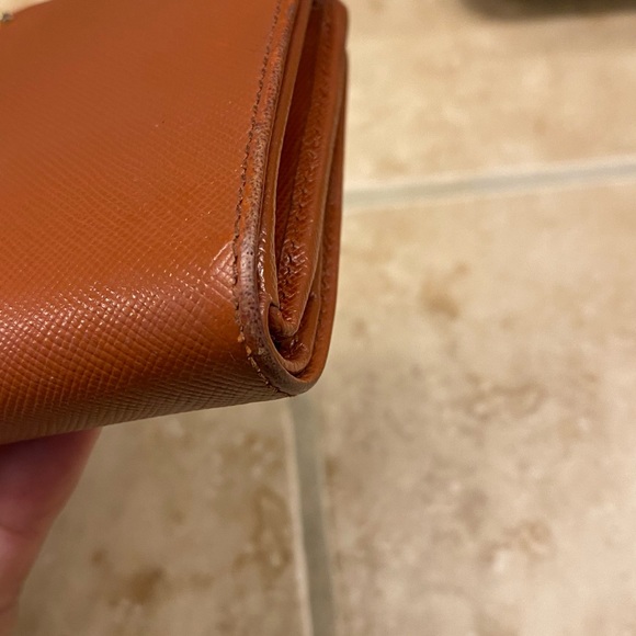 Authentic Beautiful Prada short wallet FREE SHIPPING😊 - Picture 7 of 8